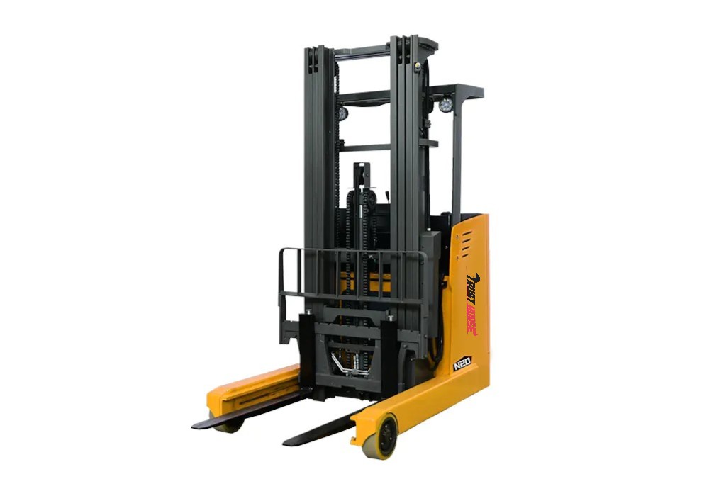Reach Truck (Stand in)